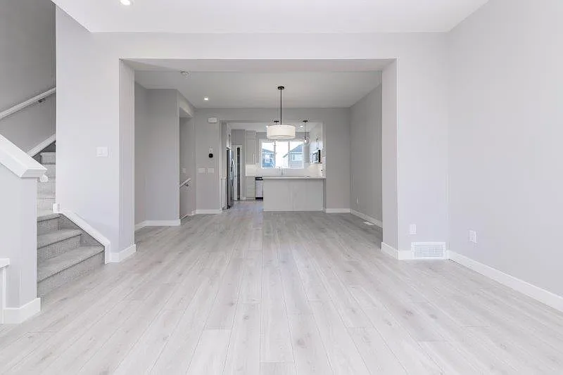 3 bed, 2.5 bath, 1464 sqft, $2,300 — Photo 4
