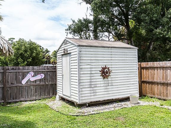 5th image of 144 W Mariana Ave