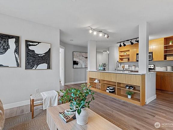 5th image of 1125 E Olive Street #304