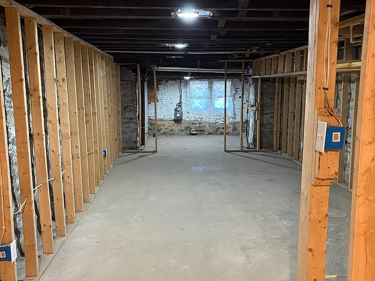 2817 Winchester St — Photo 27