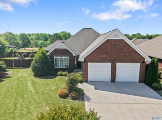 108 Canterbury Cir, Arab, AL 35016