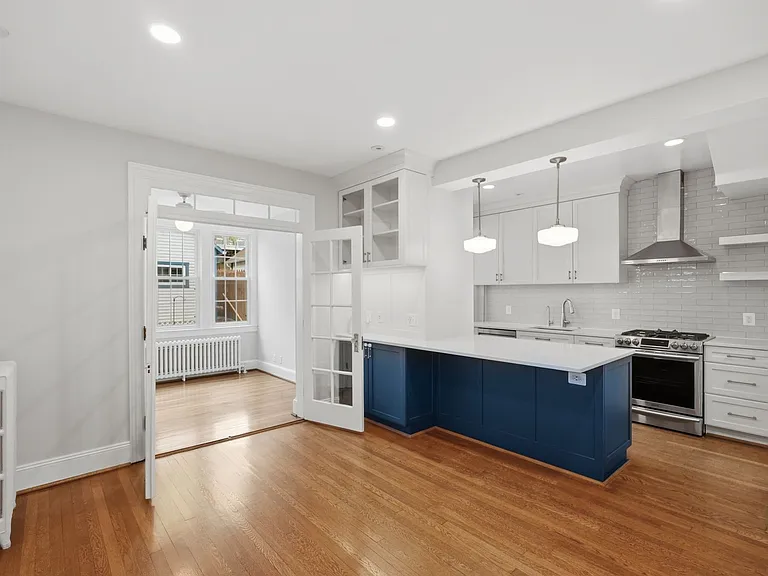 3839 Beecher St NW — Photo 4