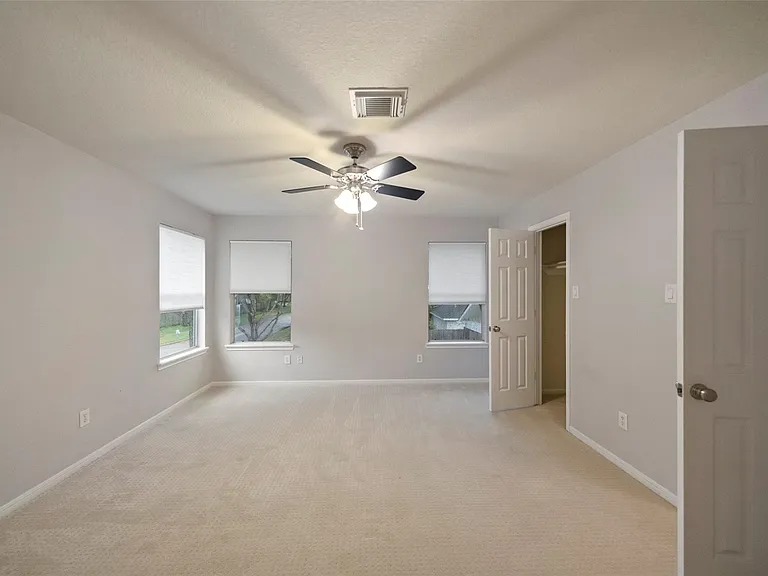 22003 Flannery Ct — Photo 29