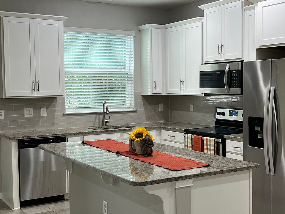 1st image of 5015 Sunnyside Ln