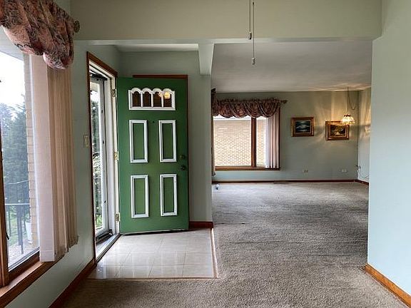 4th image of 9014 Wildwood Dr