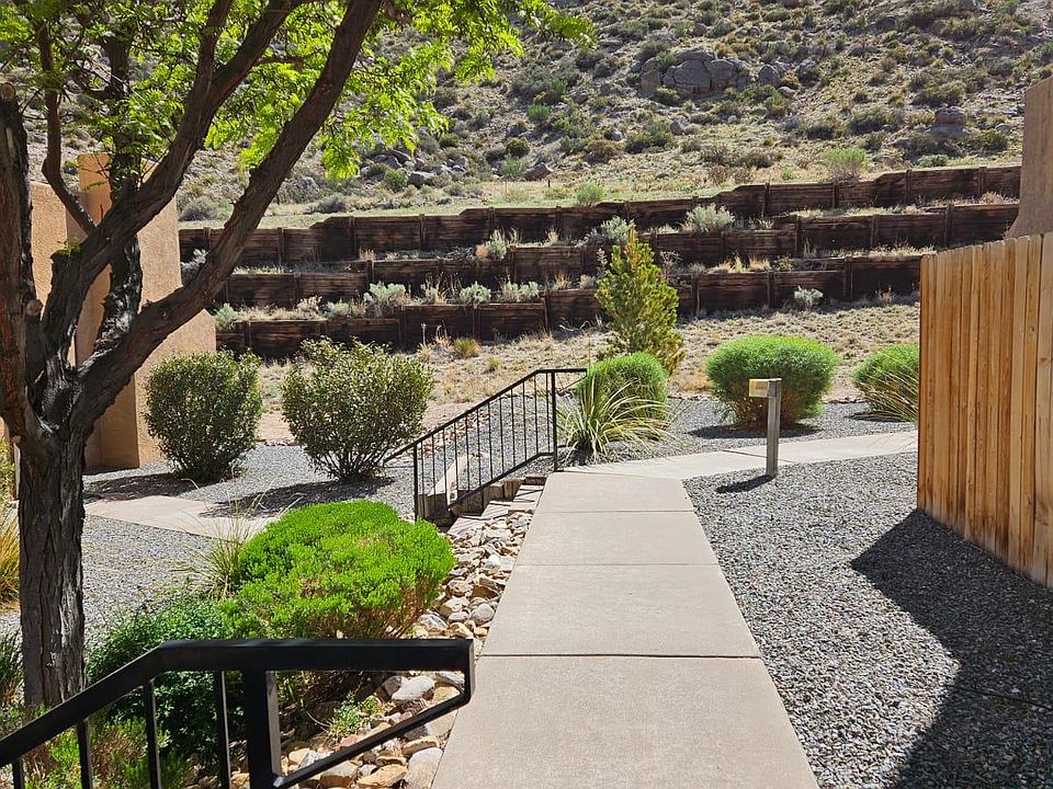 1st image of 2900 Vista Del Rey NE Unit 3B