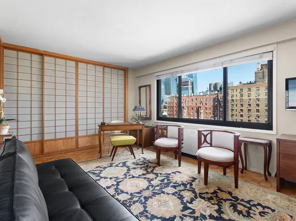 201 West 21st Street image 1 of 7