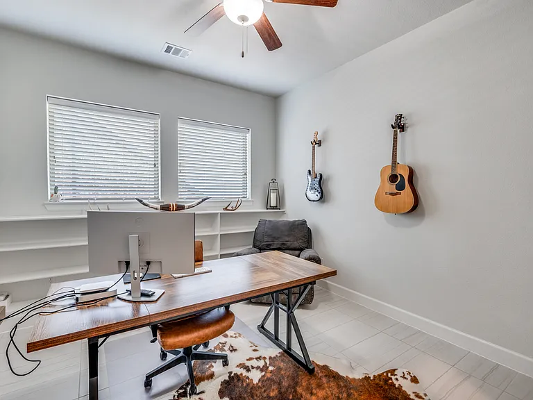 1044 Myers Park Trl — Photo 17