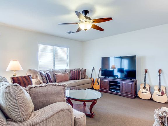 3rd image of 40104 W Hayden Dr