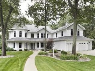 7914 Deerpath Rd, Kalamazoo, MI 49009