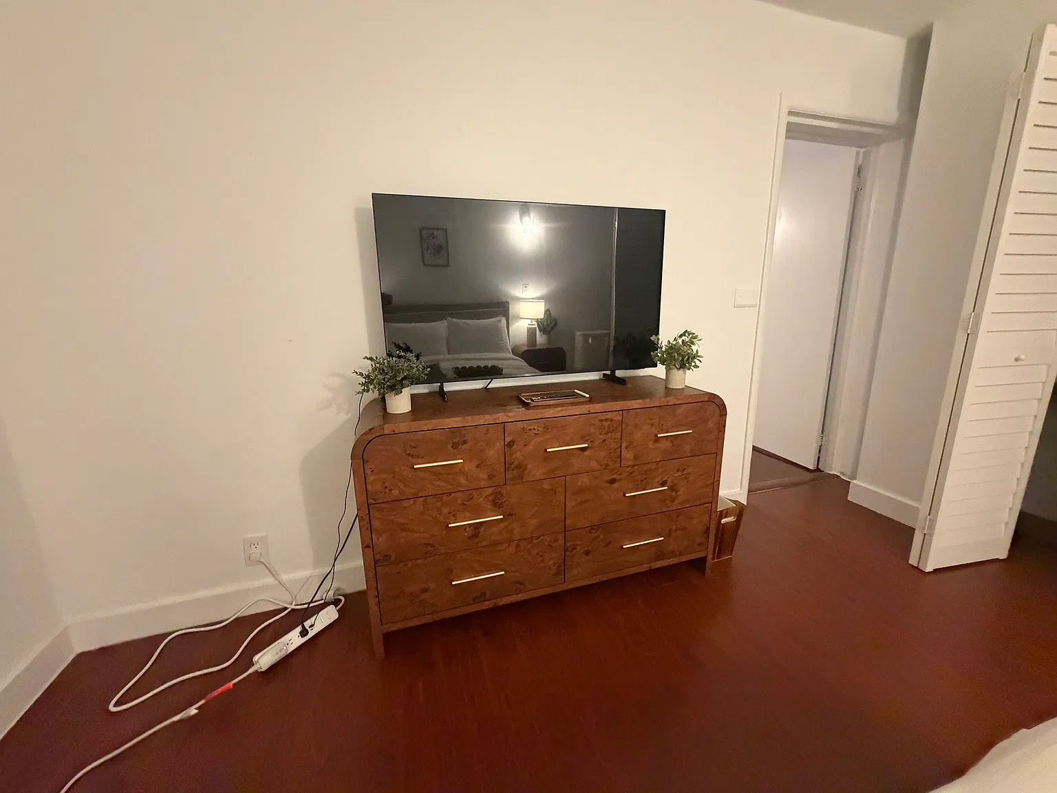 1 bed, $2,550 — Photo 3
