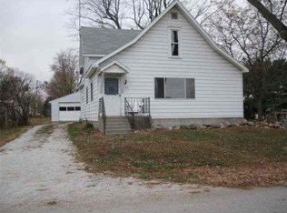 514 1st St, Hudson, IN 46747