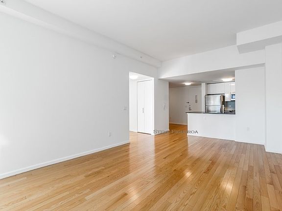 3rd image of 4545 Center Blvd APT 520