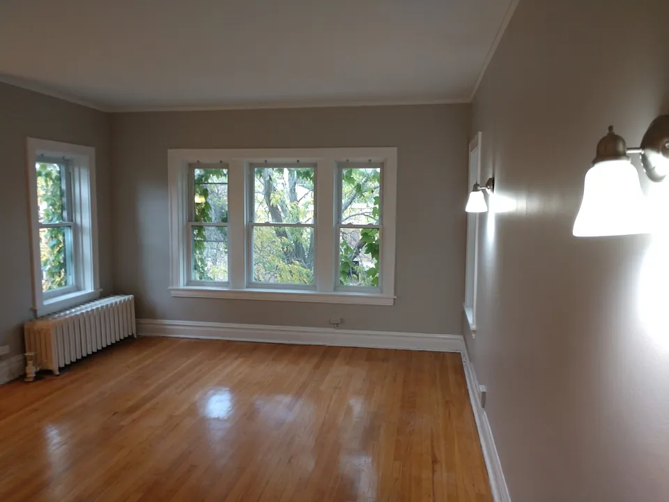 332 Custer Ave #3