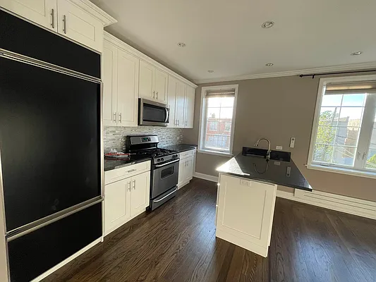 Rented by Compass | media 7