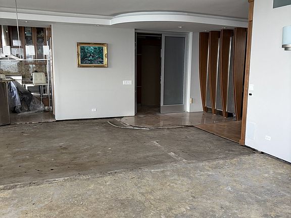 2nd image of 1300 N Lake Shore Dr APT 30D