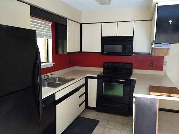 5th image of 654 Ocean Lakes Dr