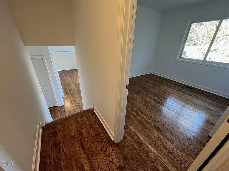 916 Forge Rd — Photo 10