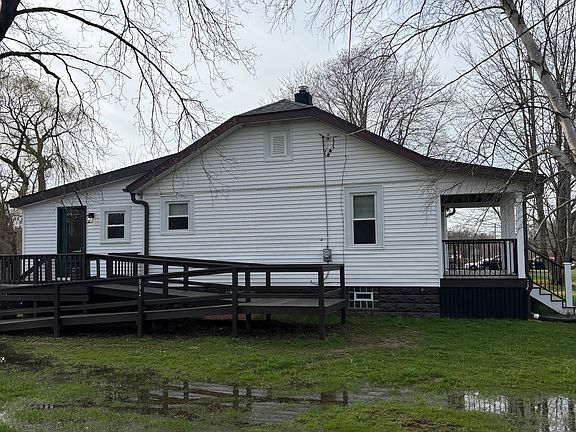 2nd image of 892 Bartlett Rd