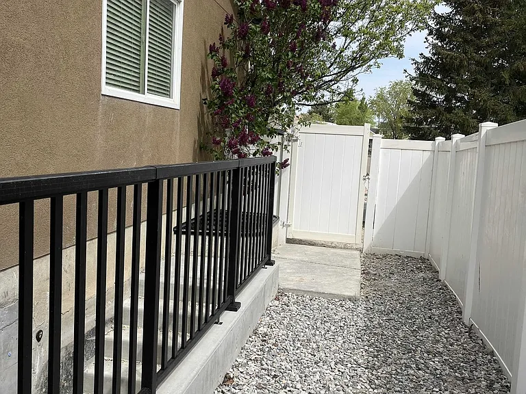 1453 W Midas Creek Dr — Photo 2