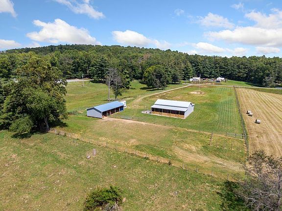 3rd image of 446 Good Neighbors Rd NE