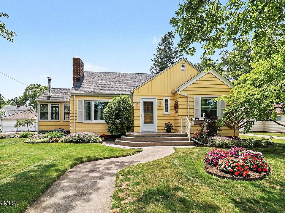 1st image of 217 Woodland Ave