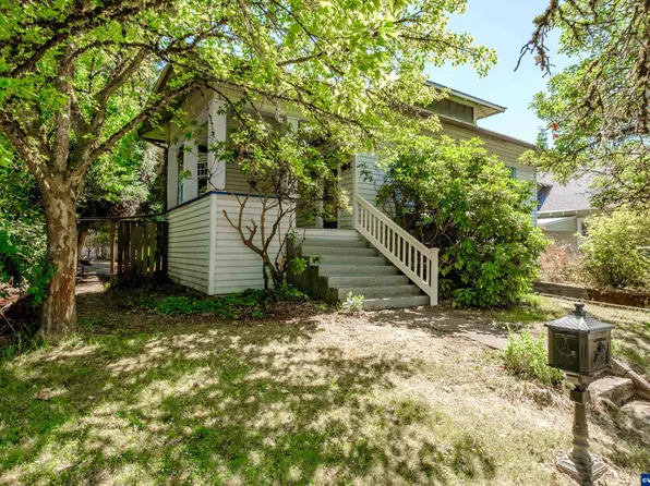 1128 1st Ave E, Albany, OR 97321