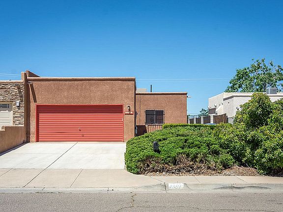 2nd image of 4209 Whisperwood Pl NE