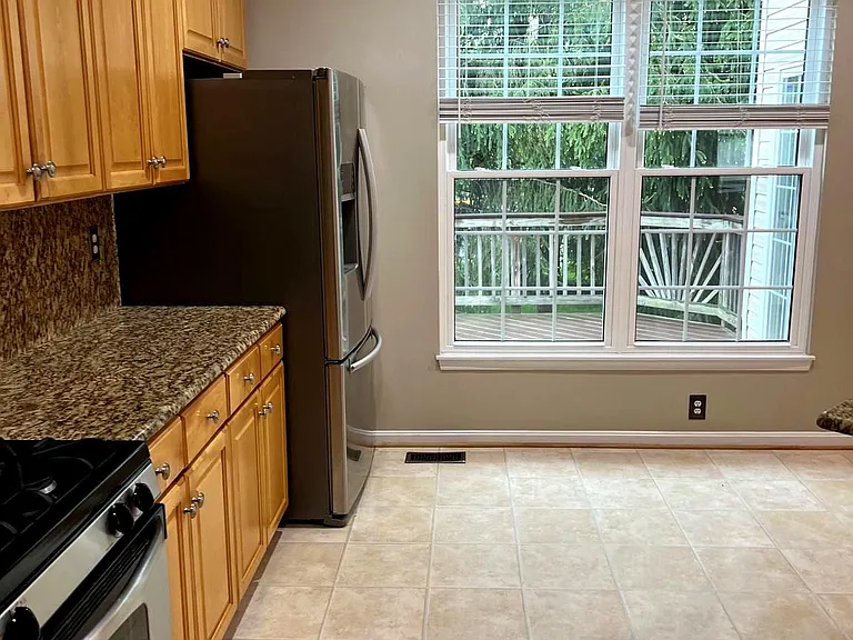 47370 Victoria Falls Sq — Photo 6