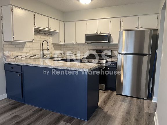 3rd image of 12334 Drake St NW
