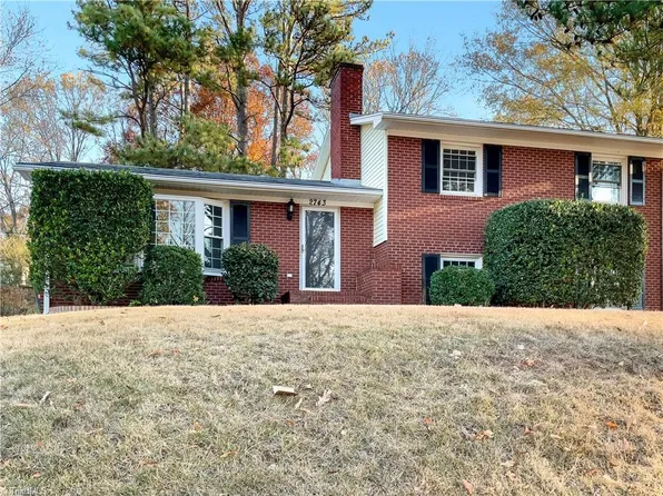 2743 London Ln, Winston Salem, NC 27103
