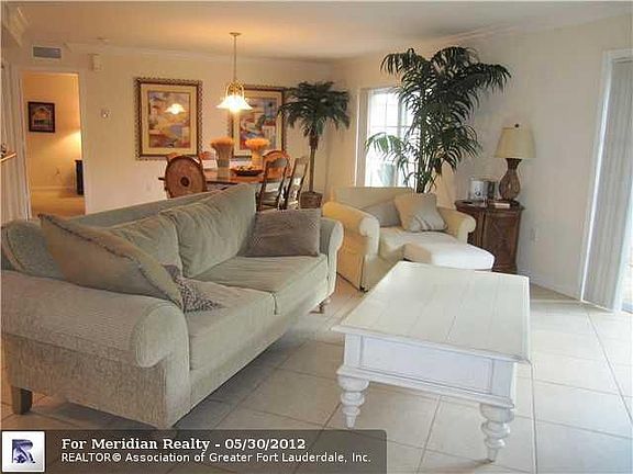 3rd image of 151 NE 16th Ave APT 163