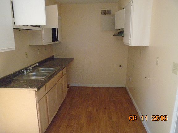 4th image of 3653 Royal Wood Dr