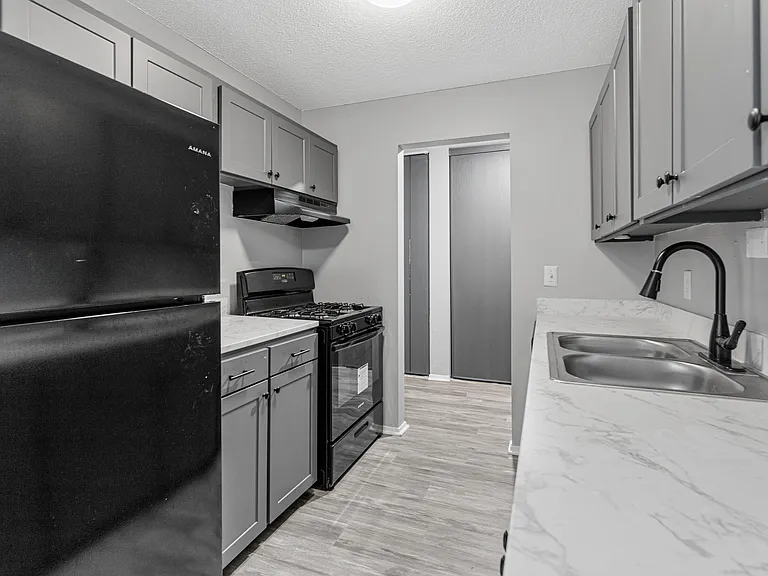 Ridgebrook Apartments — Photo 19