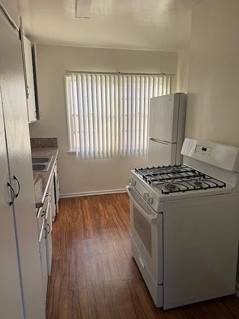 Studio, $1,595 — Photo 2