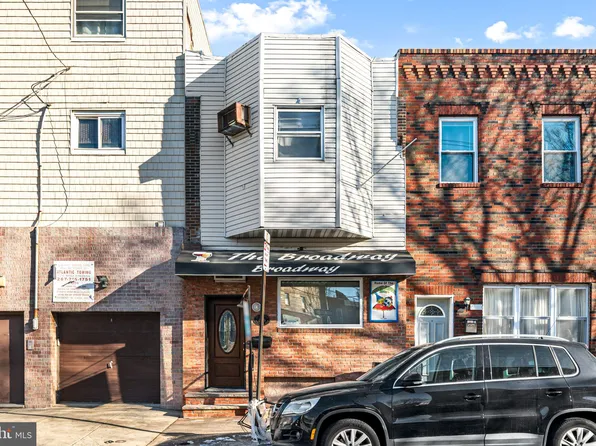 2529 S 13th St, Philadelphia, PA 19148