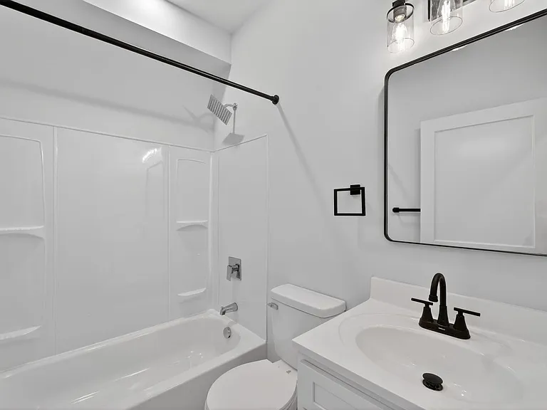 1321 Anacostia Rd SE — Photo 12