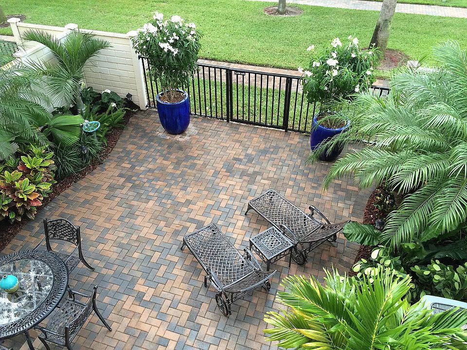 1st image of 5555 NE Trieste Way