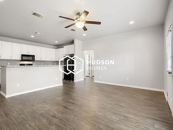 5th image of 101 Pharm Hills Rd Unit 904