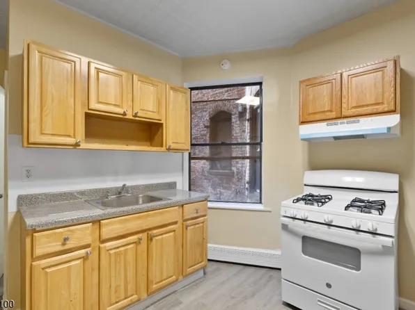 222 3rd St APT 2, Passaic, NJ 07055