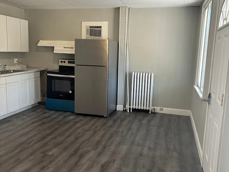 600 Main St #1 — Photo 3