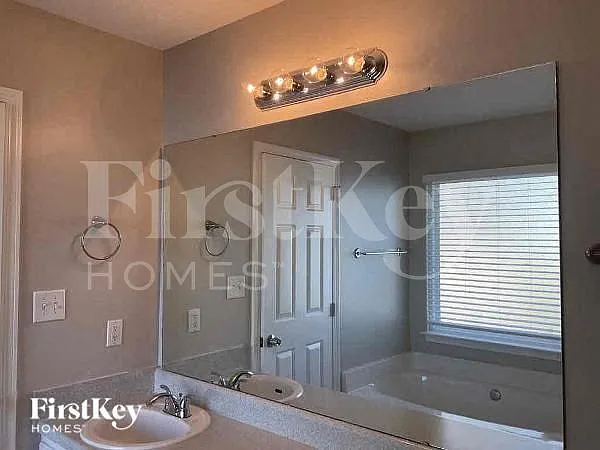 109 W Bank Dr — Photo 12
