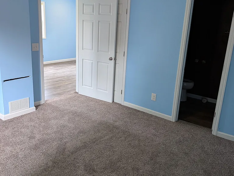 3221 S Millwood Ave — Photo 14