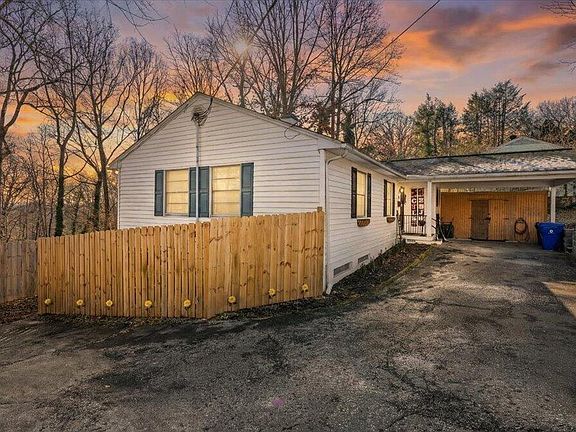 3rd image of 335 East Dr