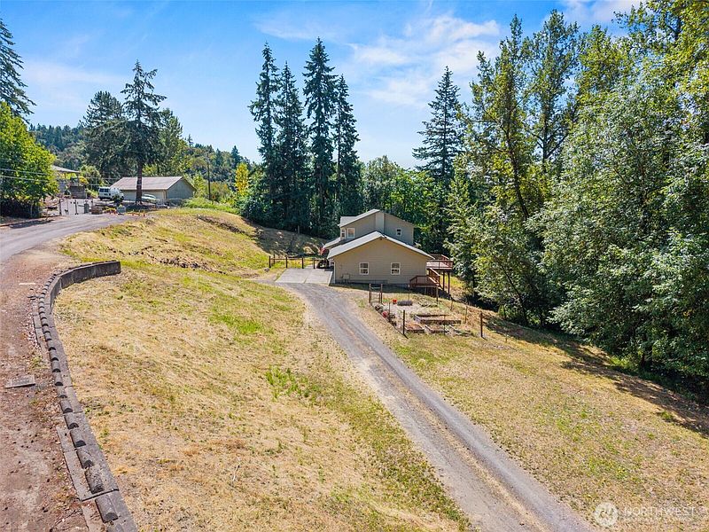 4th image of 551 Haussler Road