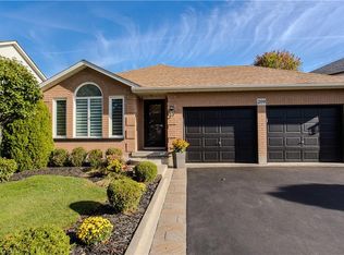 209 Portage Ln, Hamilton, ON L0R 1W0