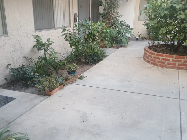 8343 Amigo Ave, Northridge, CA