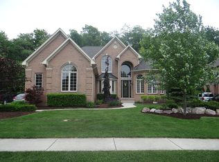 63742 Georgetowne E, Washington, MI 48095