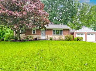 1307 Elmwood Ave SW, North Canton, OH