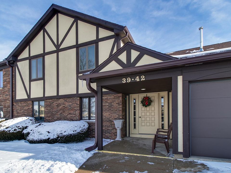 1st image of 39 Crystal Ct #D-1